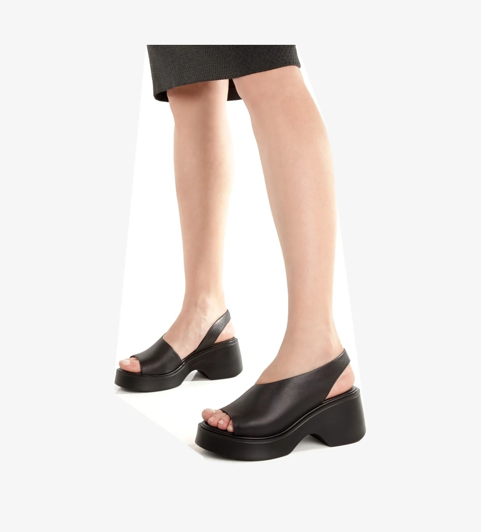 Suma Siyah Hakiki Deri Sandalet Asimetrik Dolgu Topuklu Kadın Ayakkabı