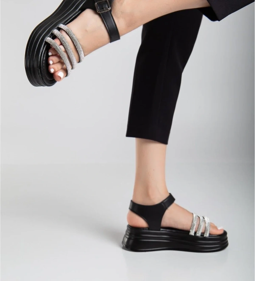 Siyah Kadın Düz Sandalet - Görsel 1