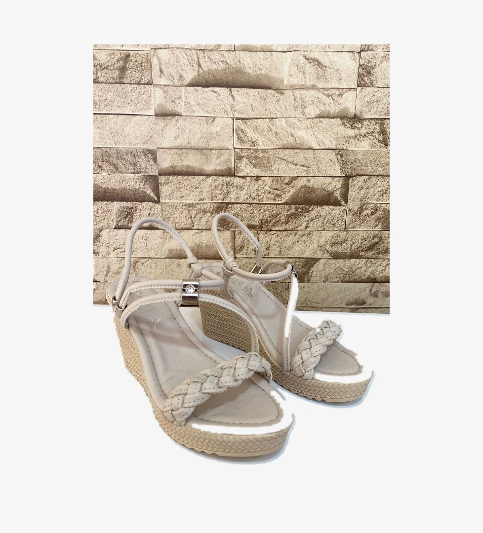 Kadın Örgü Tedaylı 8 cm Dolgu Topuklu Sandalet 4010-123-0002