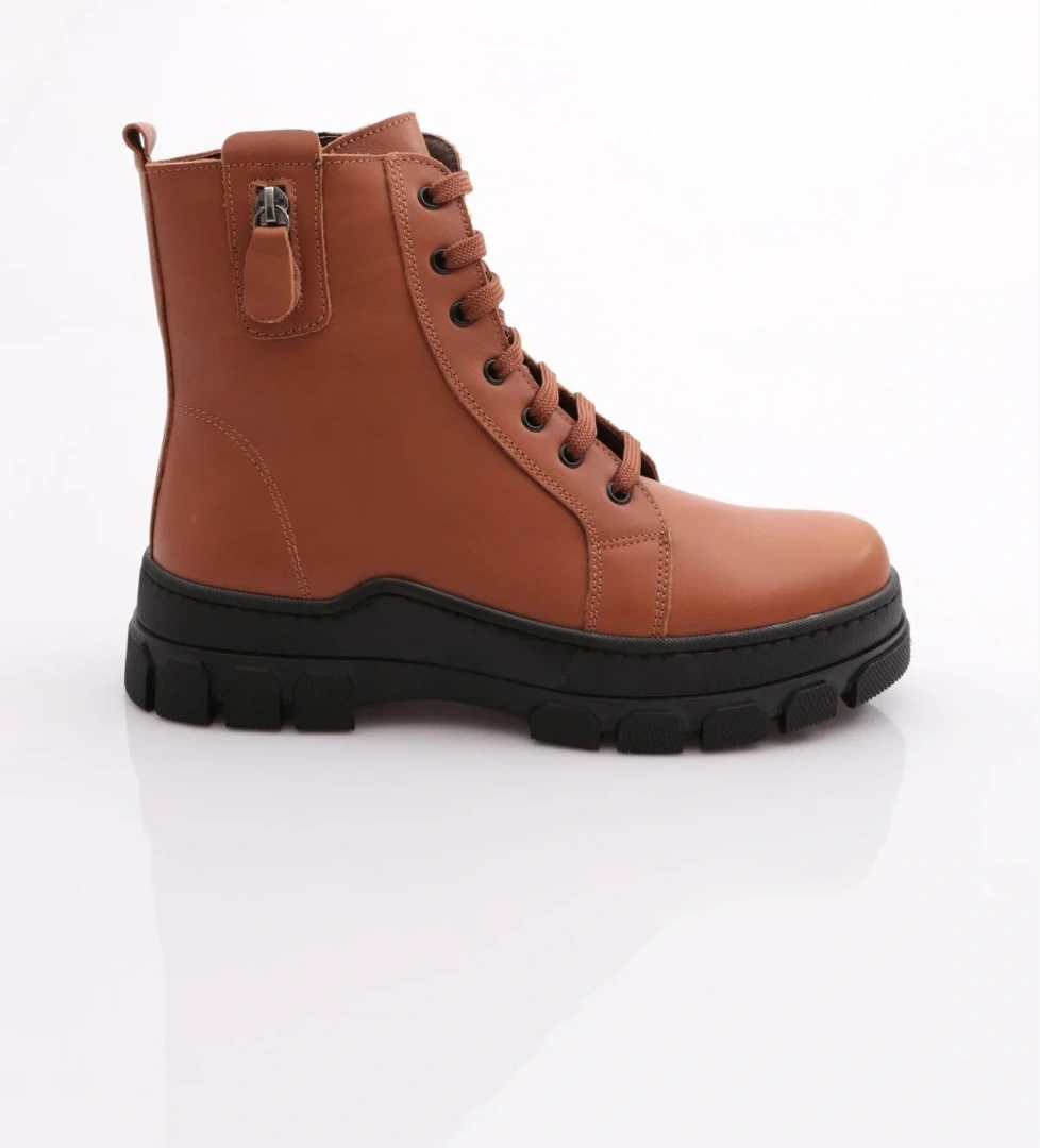 057001 Kadin Fermuar Detayli Bağcikli Bot