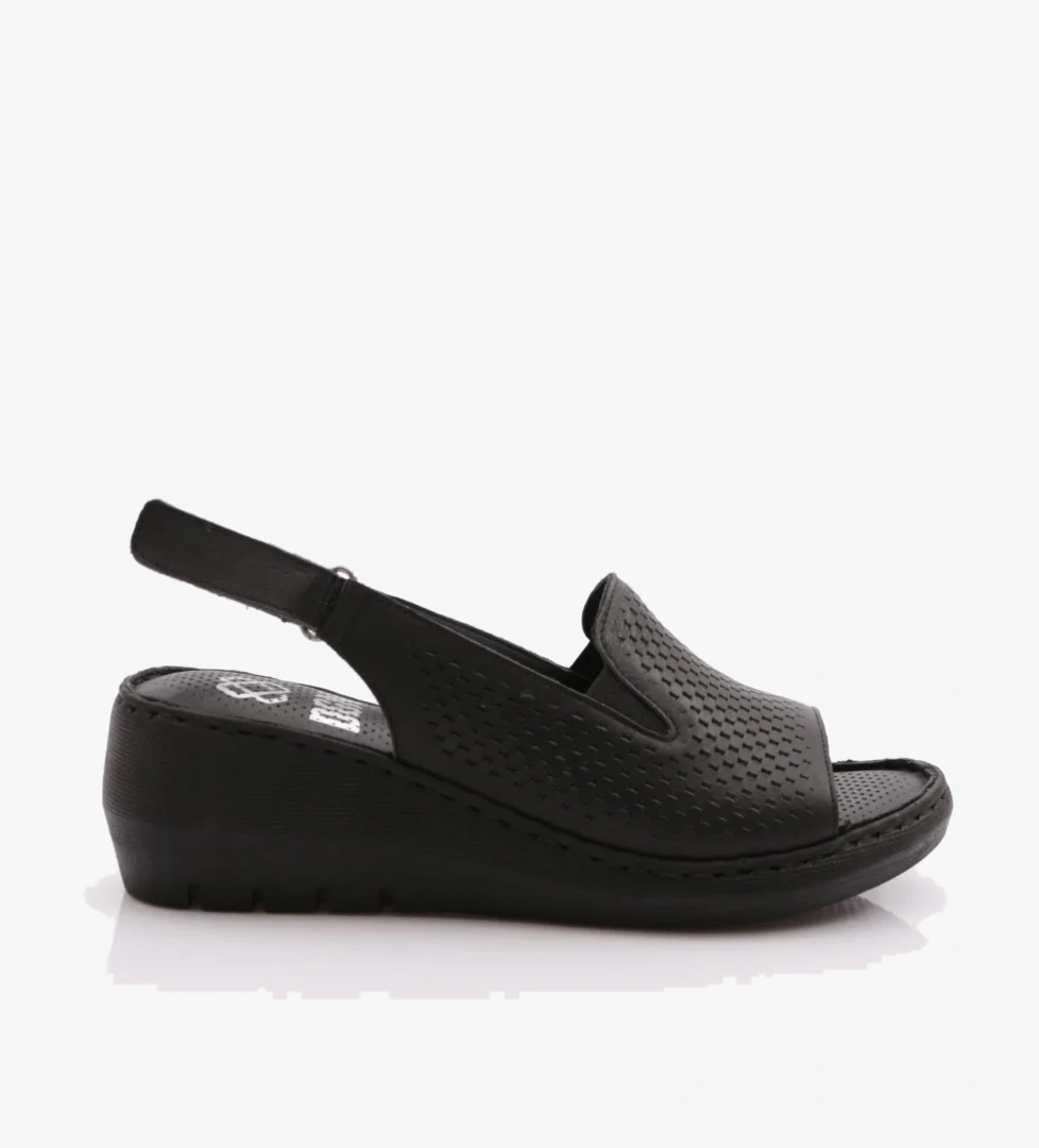 1004 Kadin Arkadan Bağlama Delikli Sandalet - Görsel 1