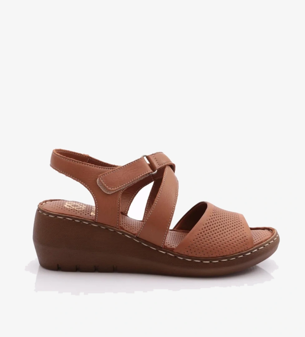 1005 Kadin Kalin Topuk Cirtli Sandalet - Görsel 1