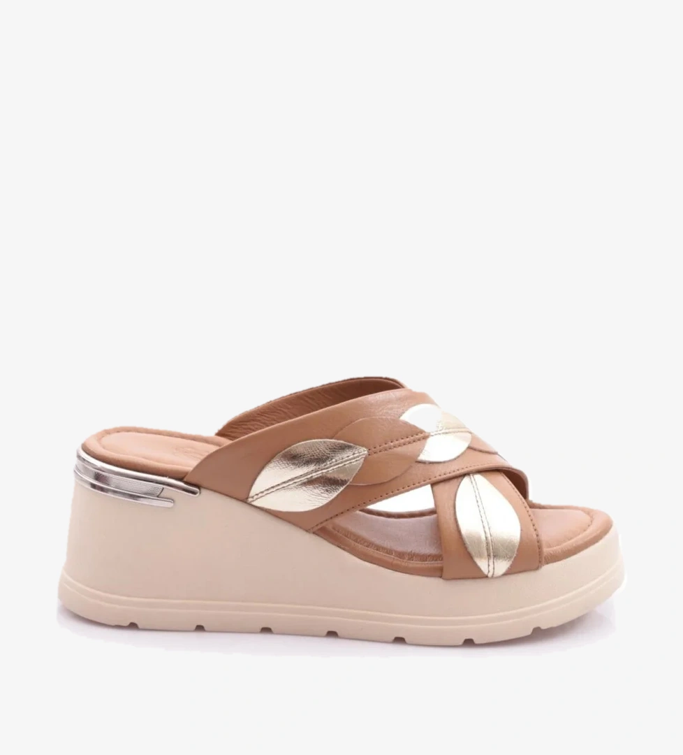 Dgn 369-2432 Kadin Desenli Çapraz Bantli Kalin Taban Terlik model görseli