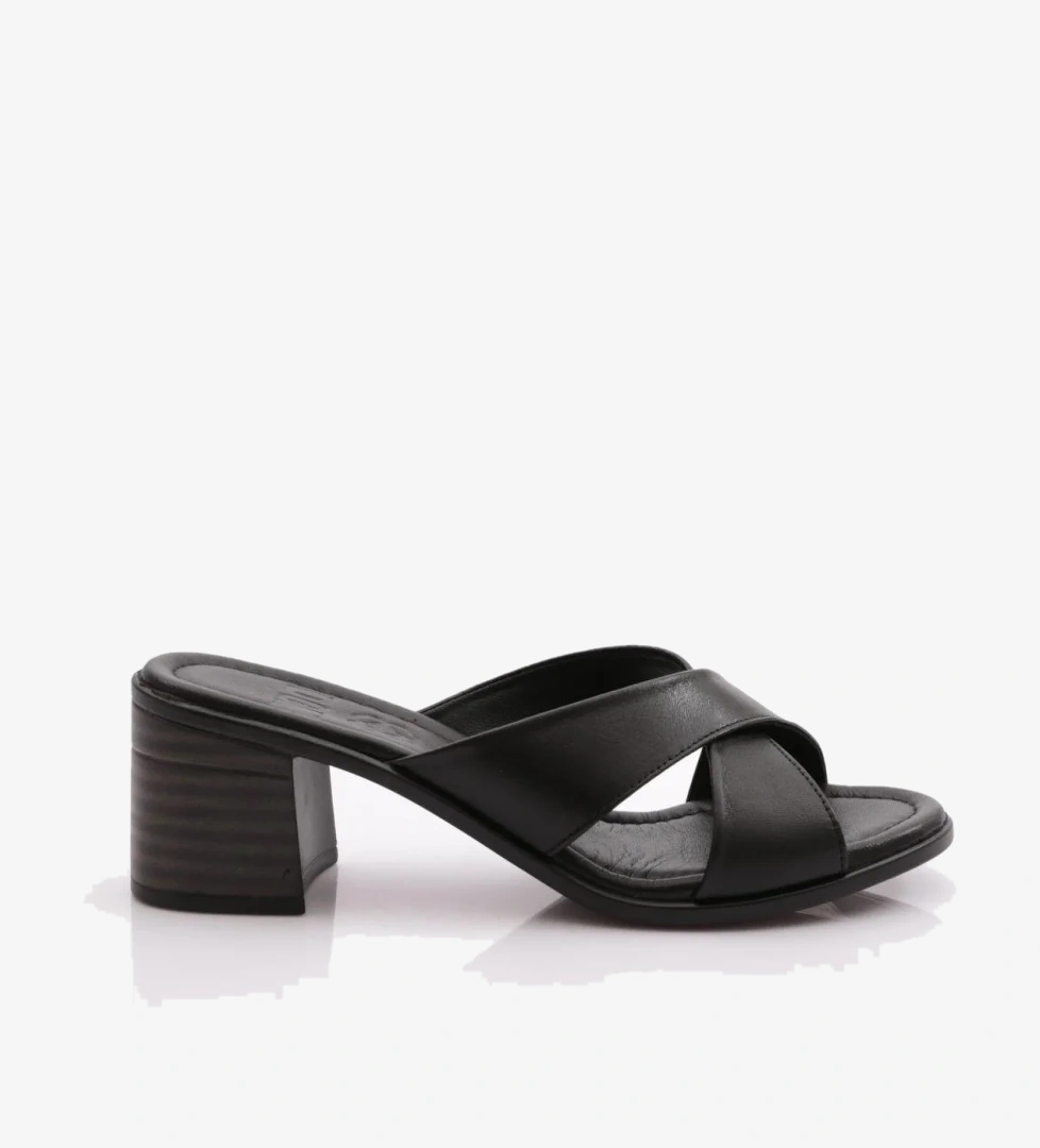 Dgn 2120 Kadin Topuklu Terlik model görseli