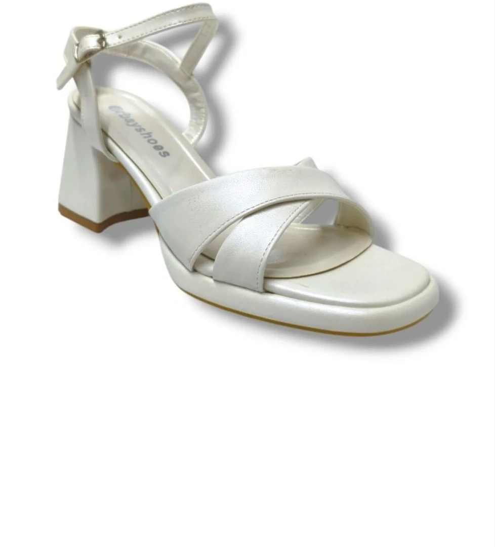 Erbay 405-25 Deri Çapraz Bant Kalın Topuk Anatomik Kadın Sandalet model görseli