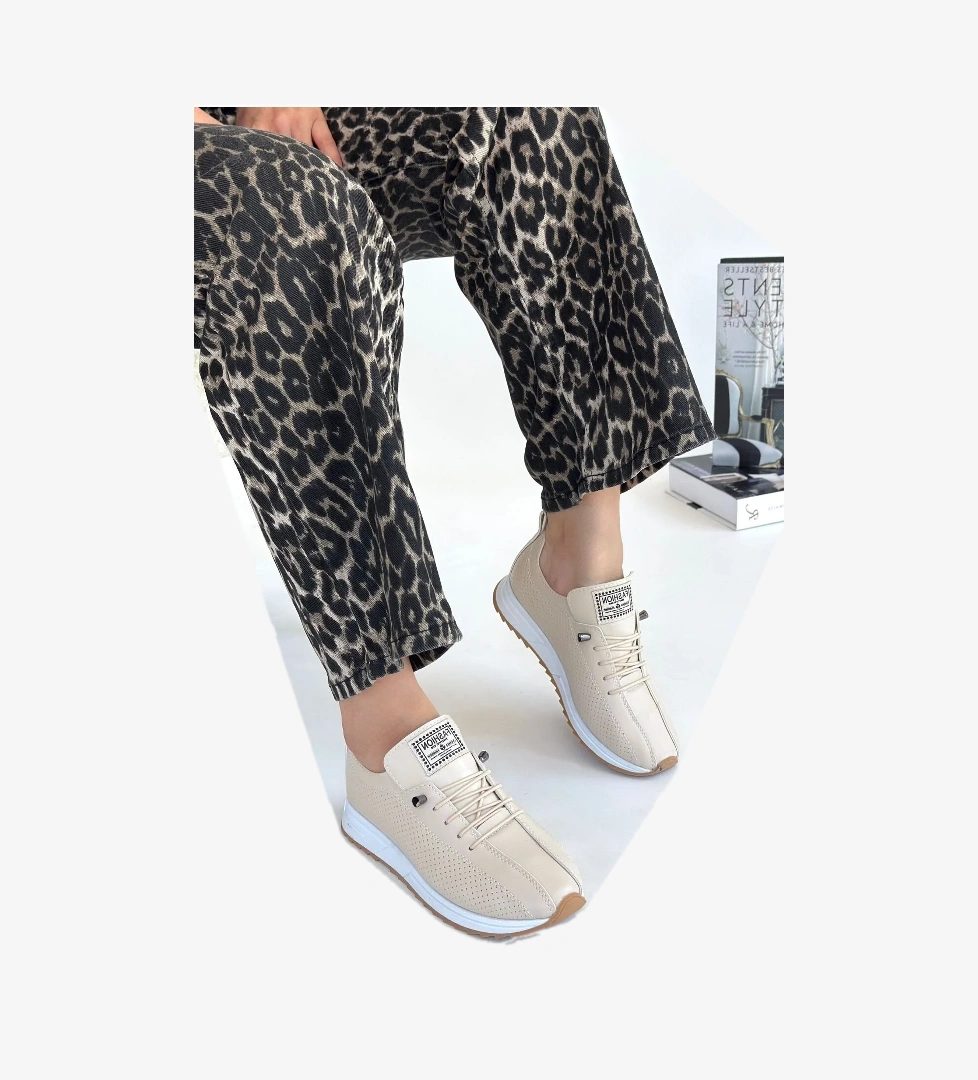 Bej Bağcıklı Kadın Spor Ayakkabı