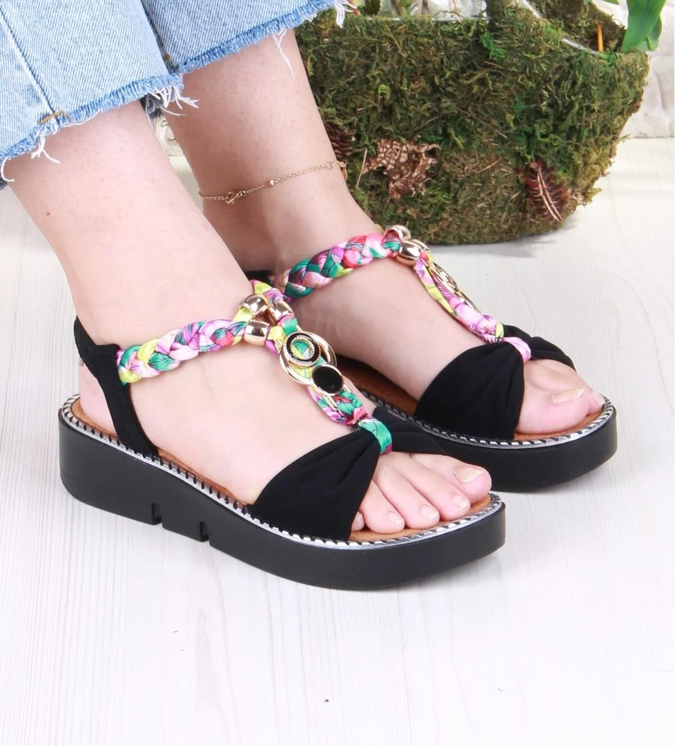 Fort 079-513 Fls Toka Detaylı Lastik Bağlı Renkli Örgü Kalın Taban Kadın Sandalet model görseli