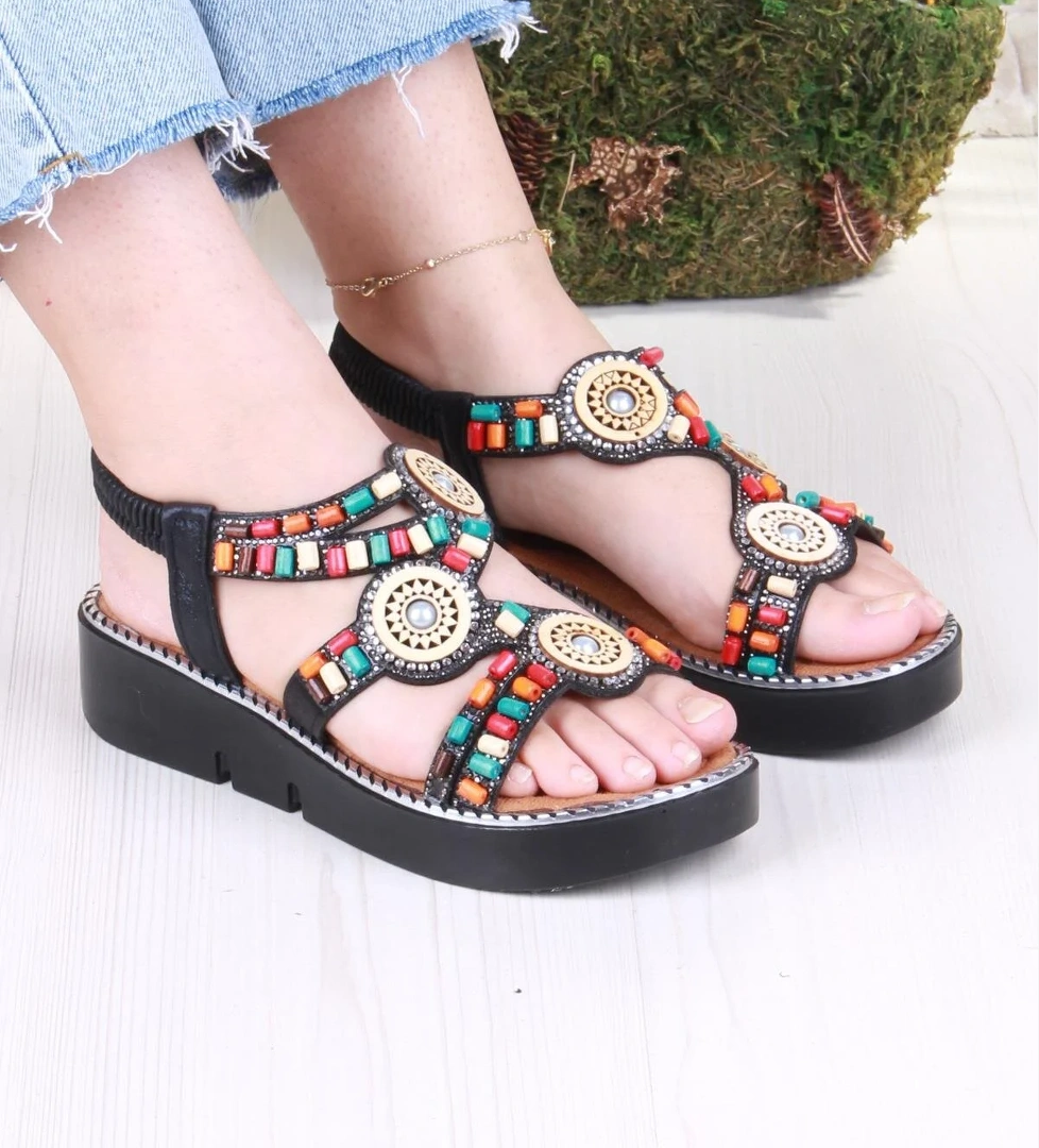 Fort 079-501 Fls Boncuk Renkli Toka Detaylı Lastik Bağlı Kalın Taban Kadın Sandalet model görseli