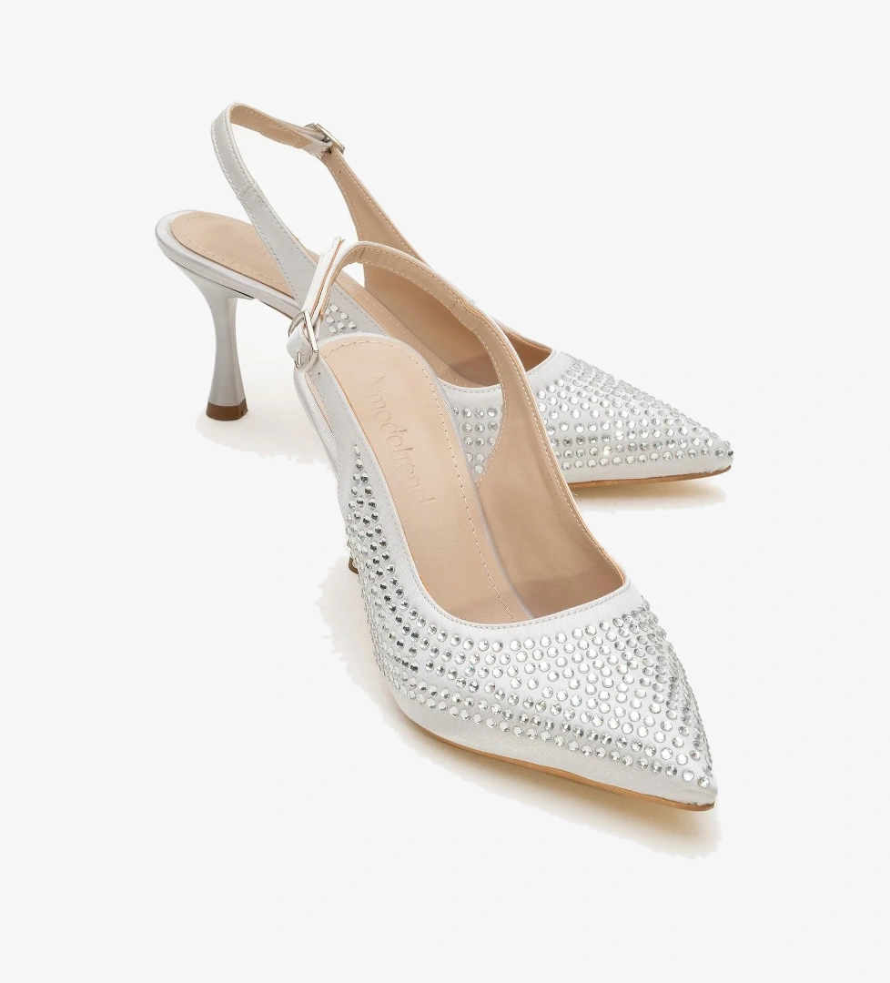 Ccway Taşlı Sivri Burunlu Kadın Topuklu Ayakkabı Gümüş Si̇yah Saten model görseli