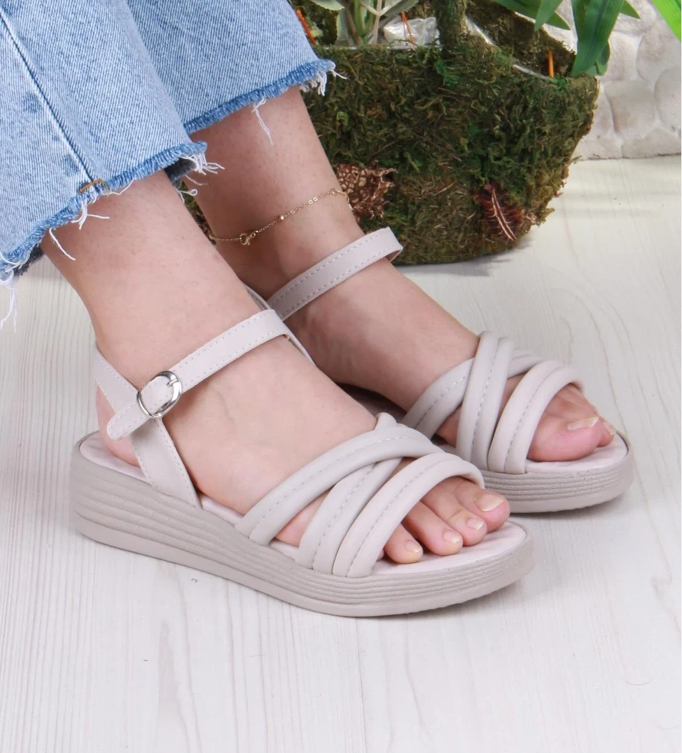 05-2065 Soft Rahat Toka Detaylı Çapraz Bant Kadın Sandalet