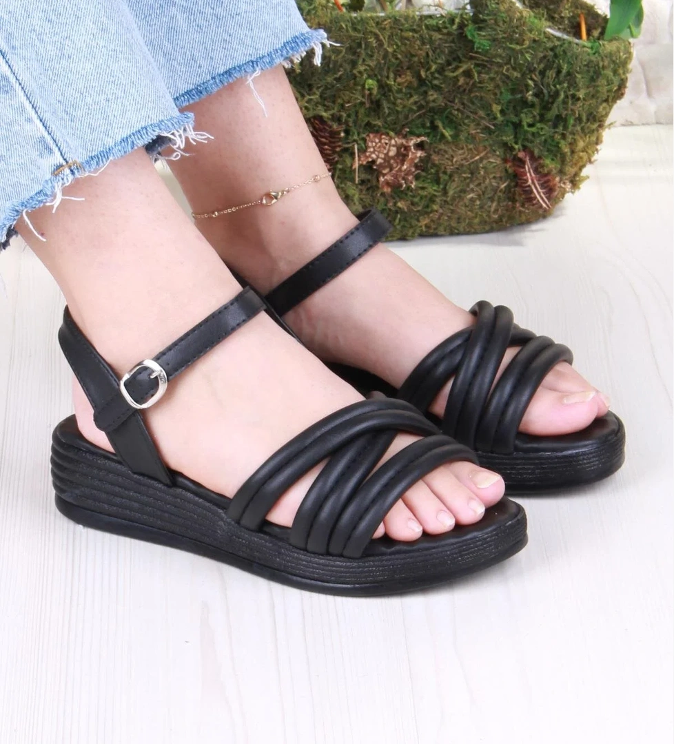 05-2065 Soft Rahat Toka Detaylı Çapraz Bant Kadın Sandalet