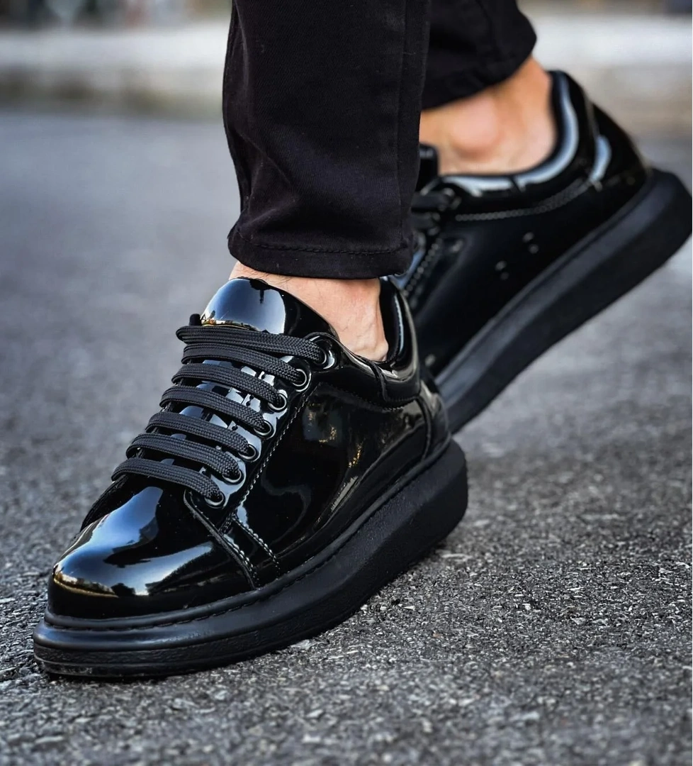 Pabucmarketi Bağcıklı Erkek Spor Ayakkabı Siyah model görseli