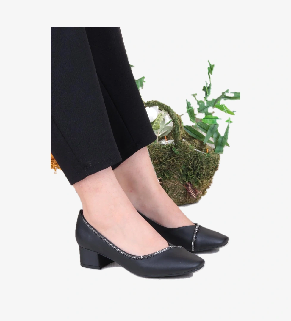 Fort 16502 Erdem Taş Detaylı Alçak Topuklu Kadın Ayakkabı model görseli