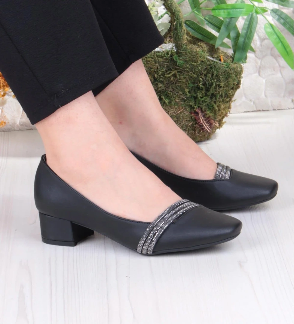 Fort 16503 Erdem Taş Detaylı Alçak Topuklu Kadın Ayakkabı model görseli