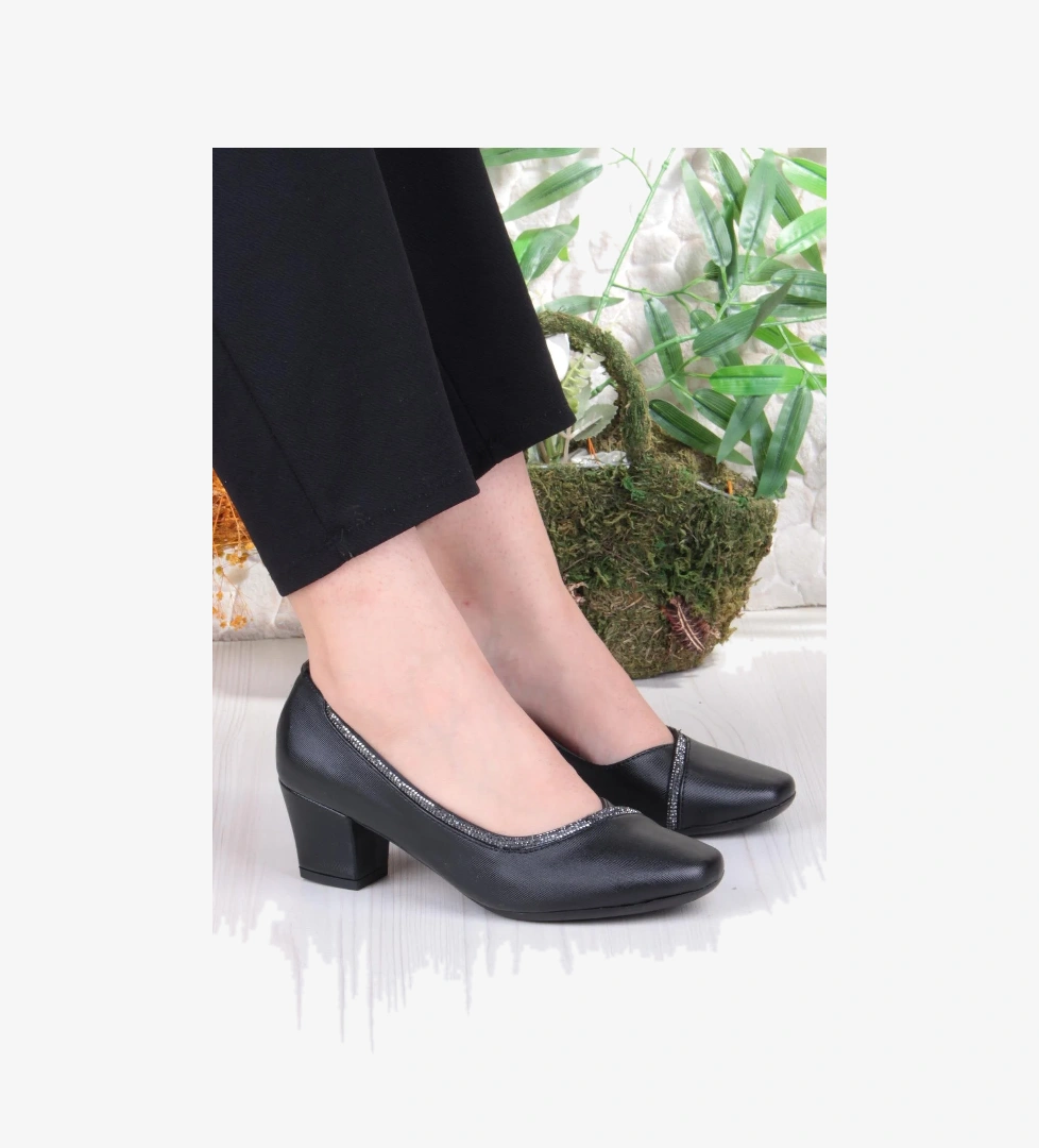 Fort 168606 Nur Taş Detaylı Alçak Topuklu Kadın Ayakkabı model görseli