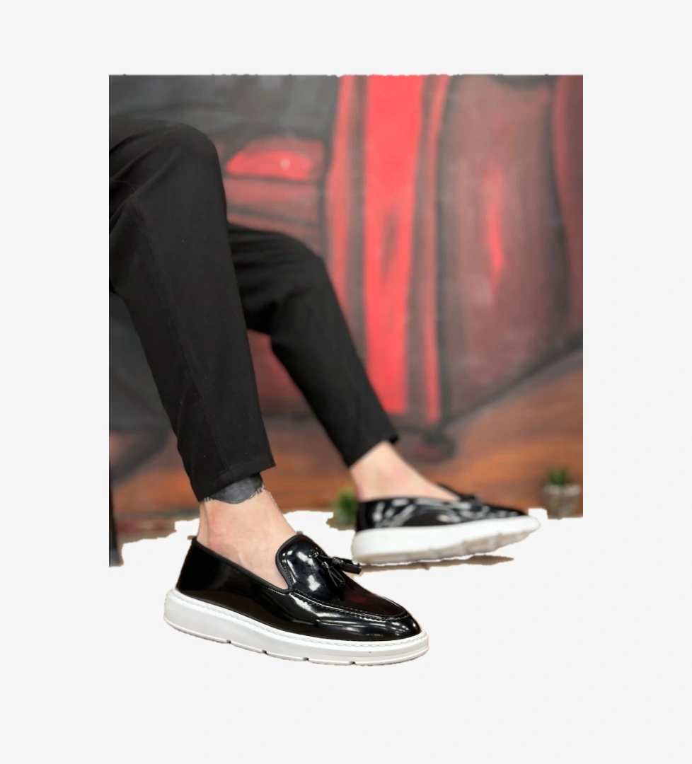 Pabucmarketi Bağcıksız Püsküllü Erkek Ayakkabı SİYAH RUGAN (BEYAZ TABAN) model görseli