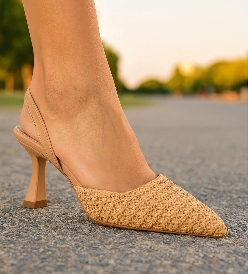 Kadın Çok Renkli Örgü Detaylı Sivri Burunlu Topuklu Ayakkabı