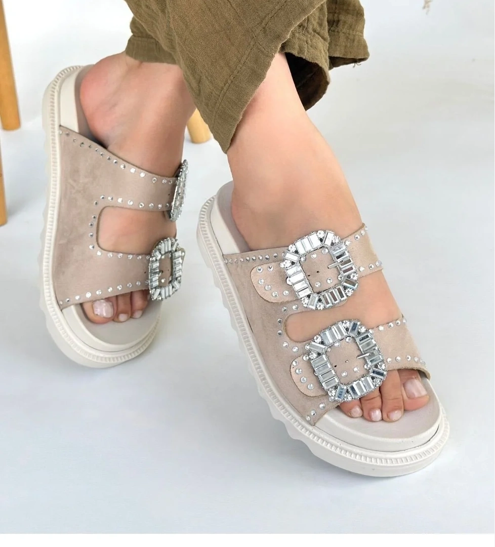 Pabucmarketi Siyah Bej Nubuk Çift Tokalı Taşlı Kadın Düz Terlik model görseli