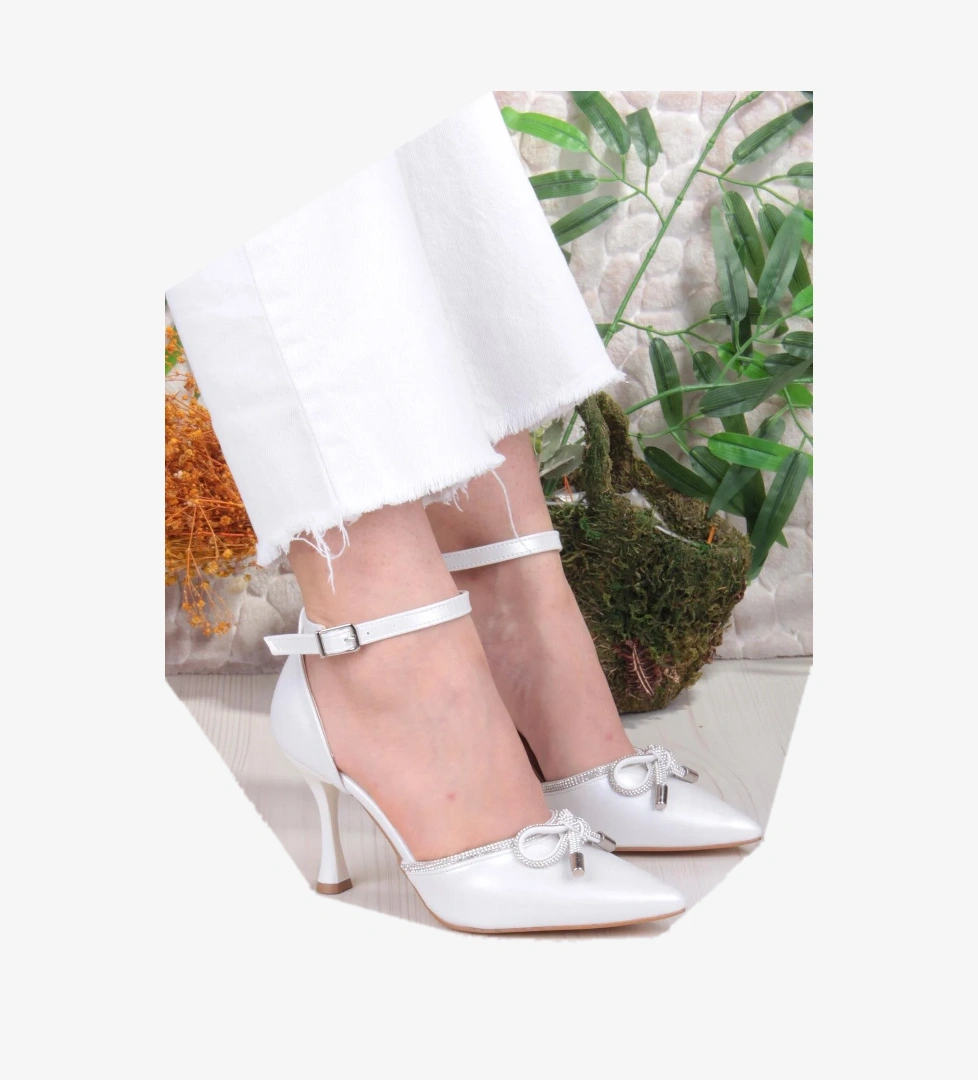 Fort 35695 Saten Fiyonklu Biye Taşlı Topuklu Abiye Ayakkabı Kadın model görseli