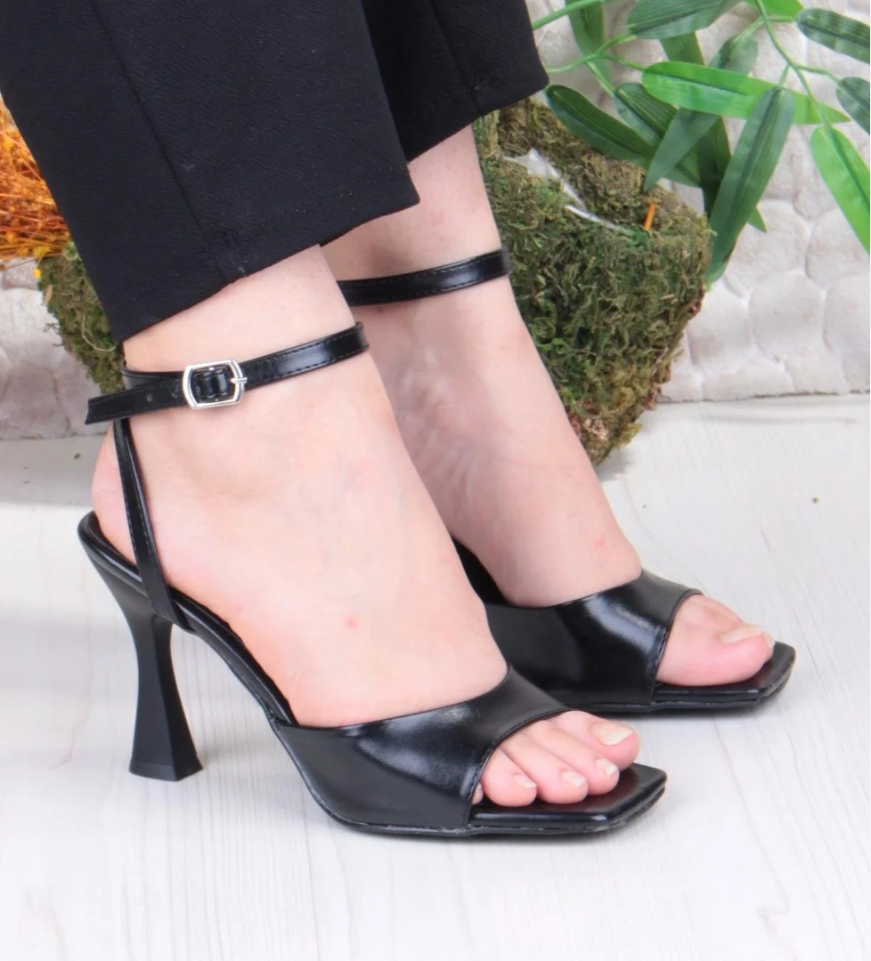 5134 Ares Tek Bantlı İnçe Yüksek Topuklu Kadın Ayakkabı