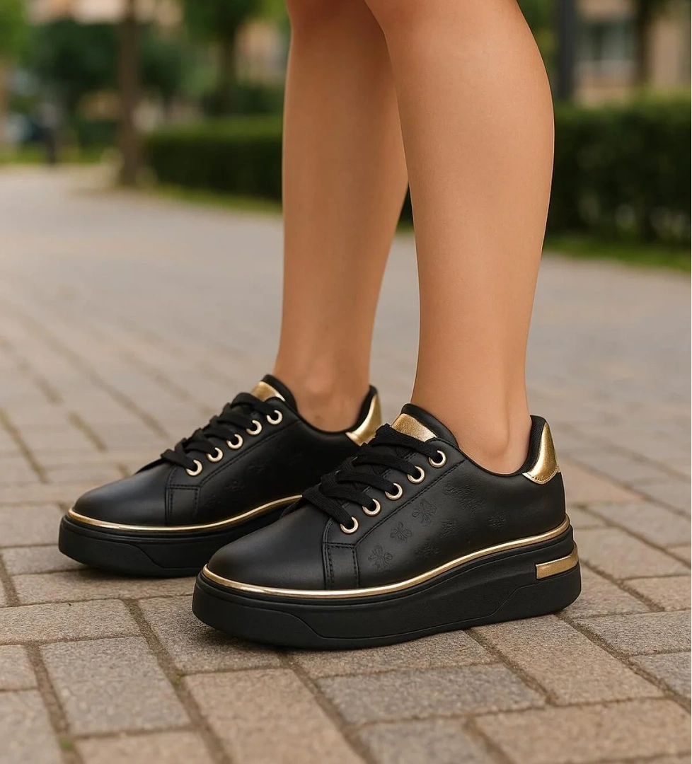 Kadın İnce Şerit Detaylı Kalın Taban Spor Ayakkabı