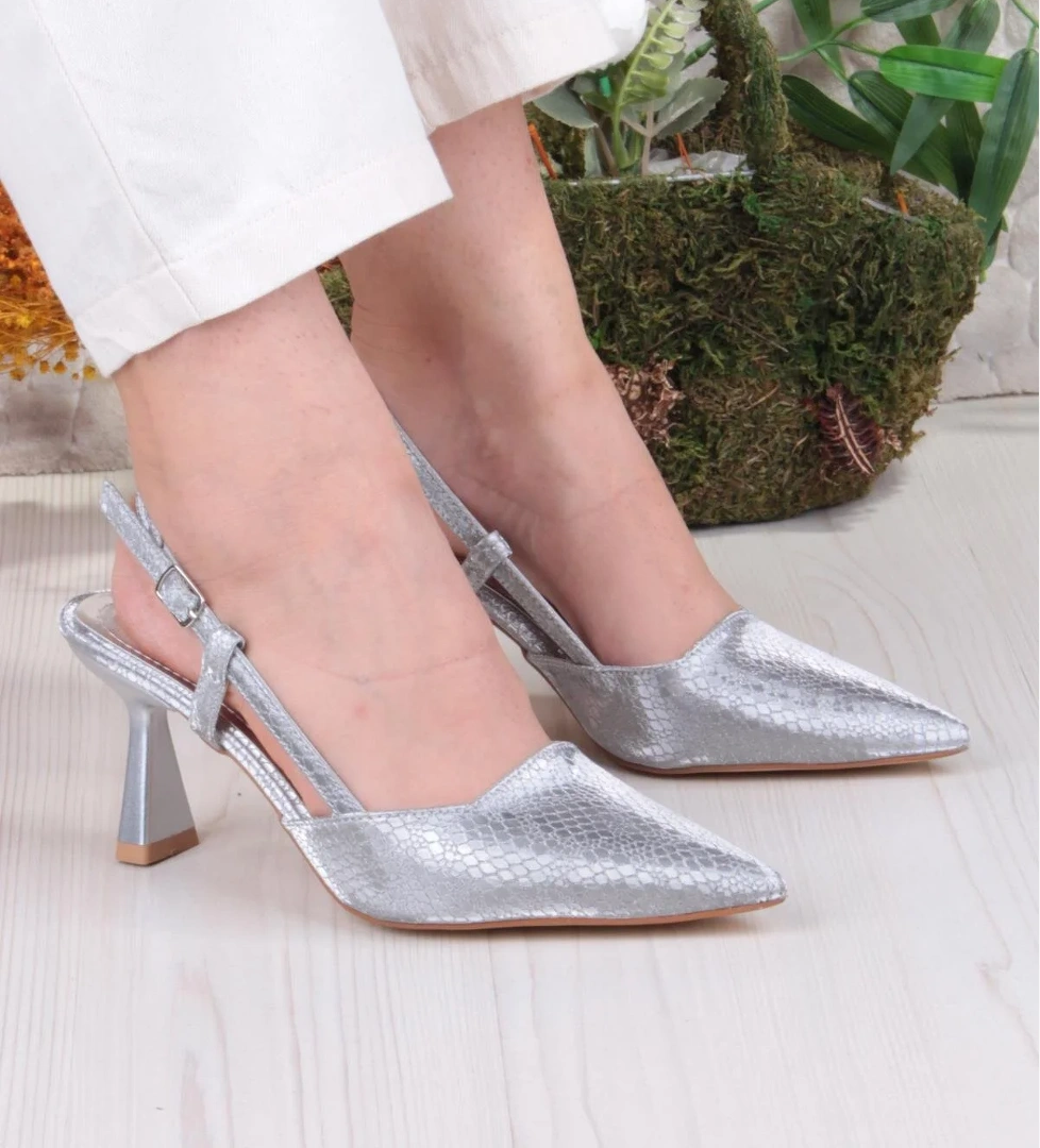 087-90 Fls Baskılı Arkası Açık Önü Kapalı Topuklu Ayakkabı