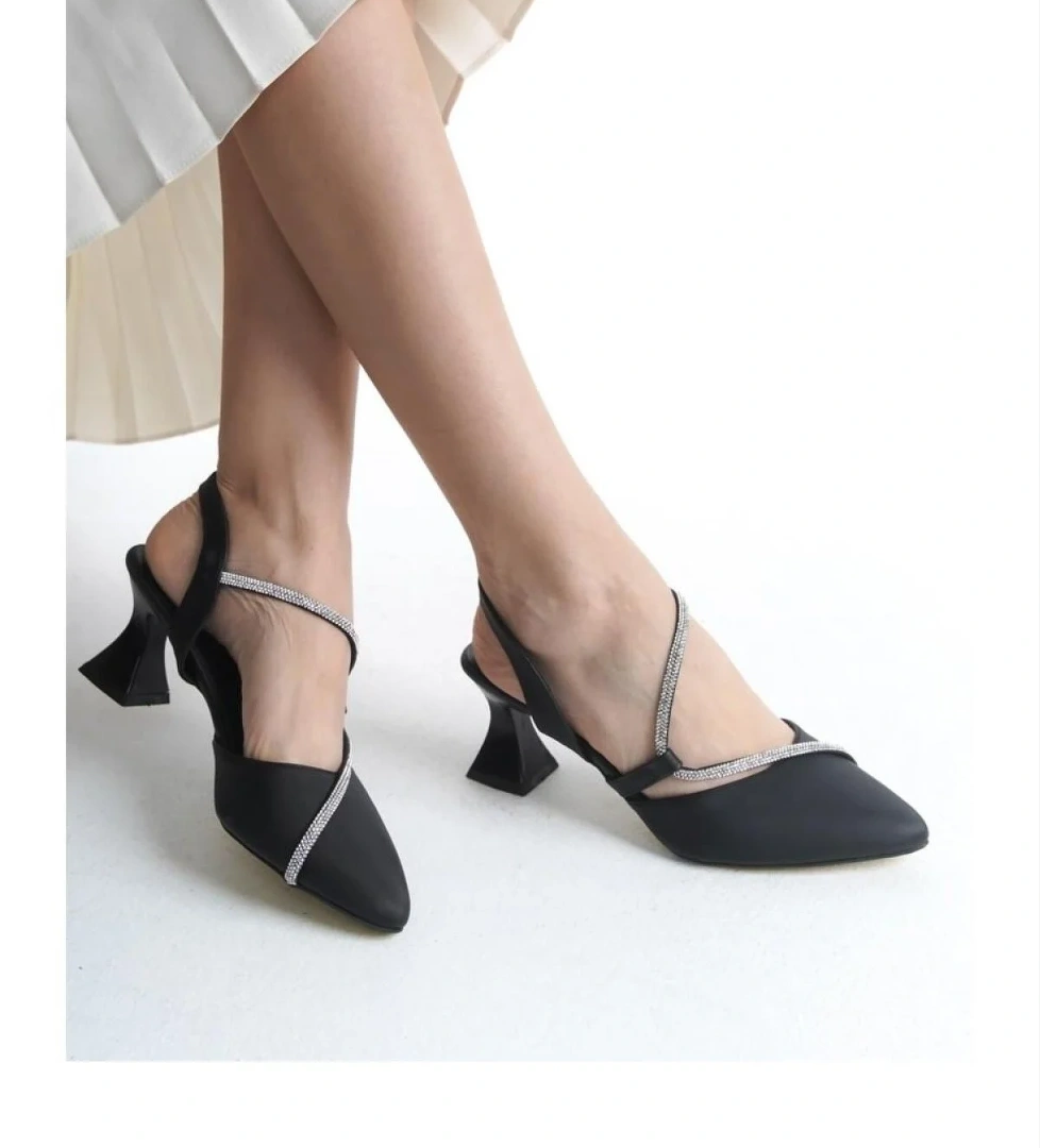 Papuç Sepeti 028 Kadın Taş Detaylı Arkası Açık 6 Cm Topuklu Ayakkabı model görseli