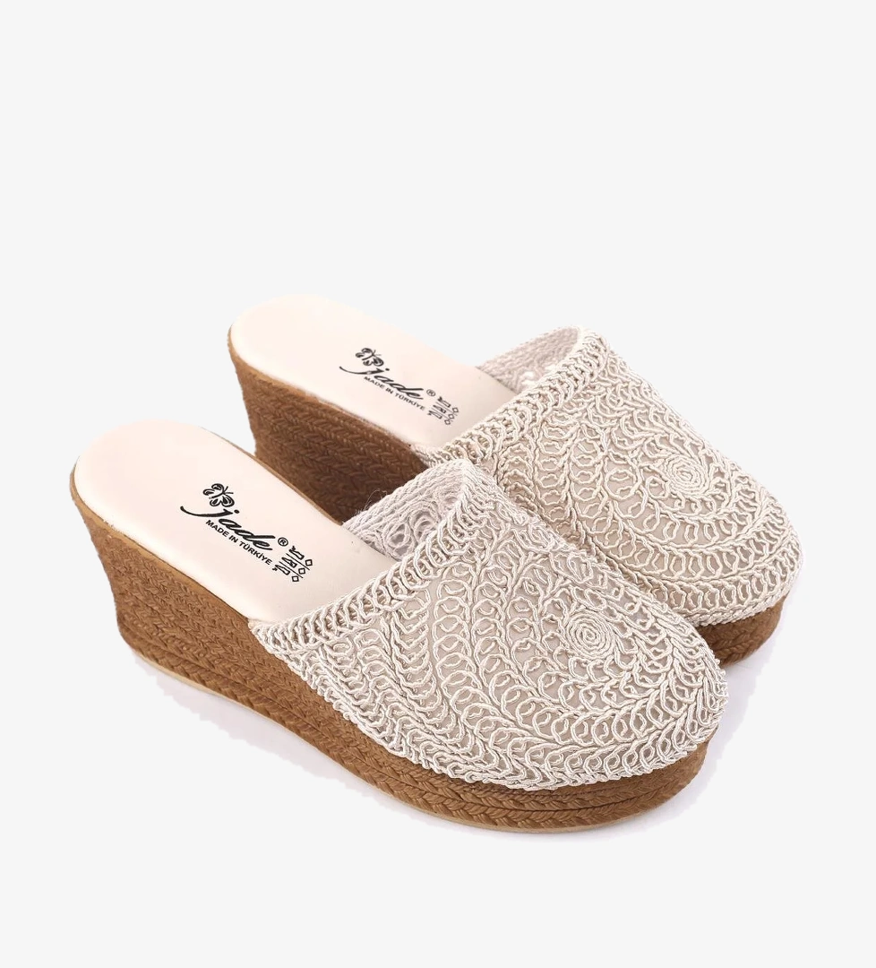 Papuç Sepeti Jade 4740 Kadın 8 Cm Dolgu Topuklu Hasır Örme Terlik model görseli