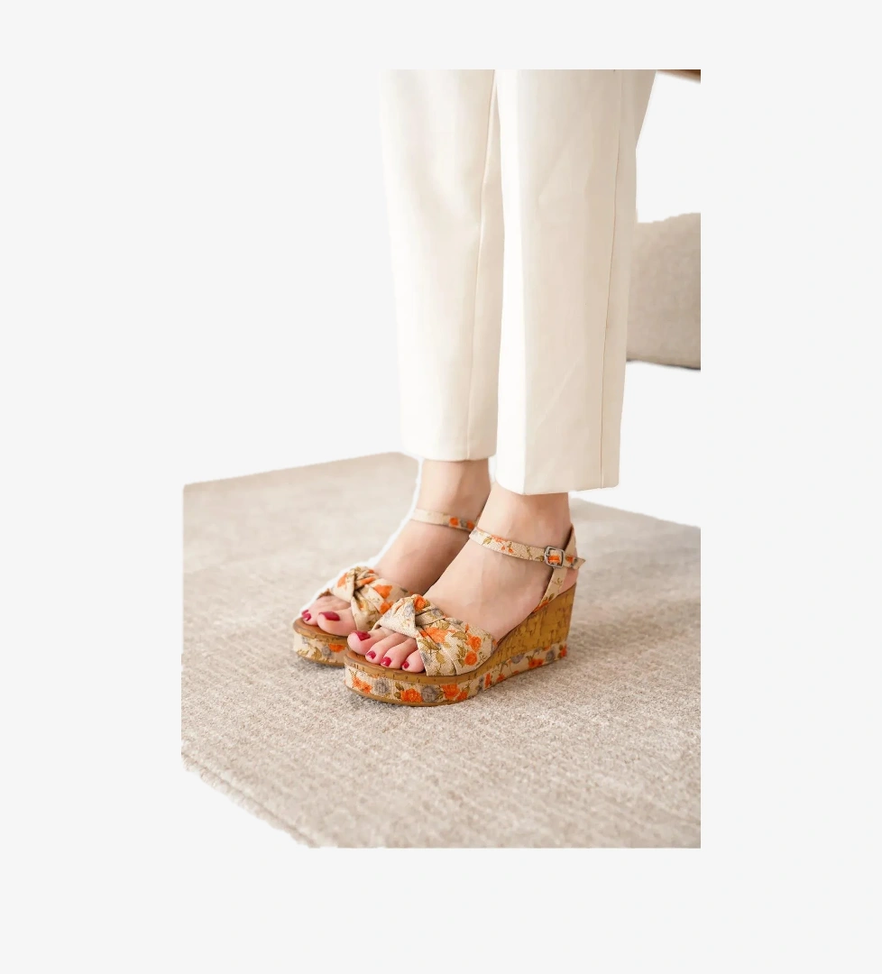 2019 Kadın 7 Cm Dolgu Topuk Rahat Yazlık Sandalet