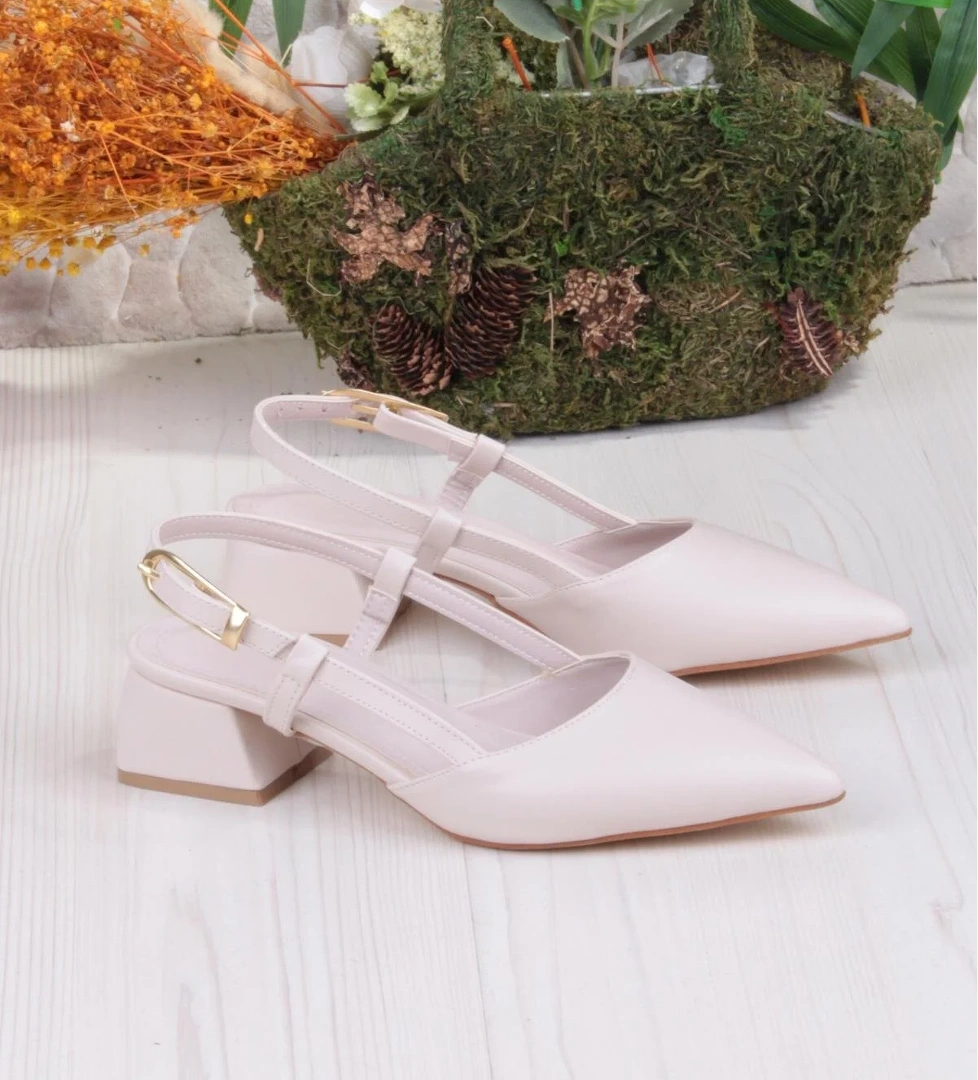 35126 Ceyn Cilt Arkası Açık Kalın Topuklu Sivri Burun Kadın Ayakkabı