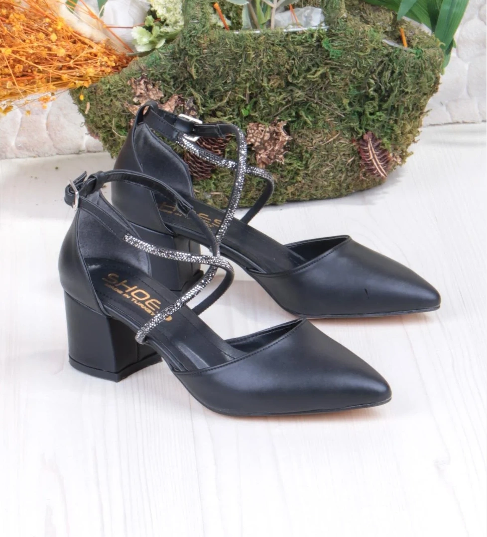 Fort 08-80 Taş Biyeli Çapraz Bant Alçak Topuklu Kadın Ayakkabı model görseli