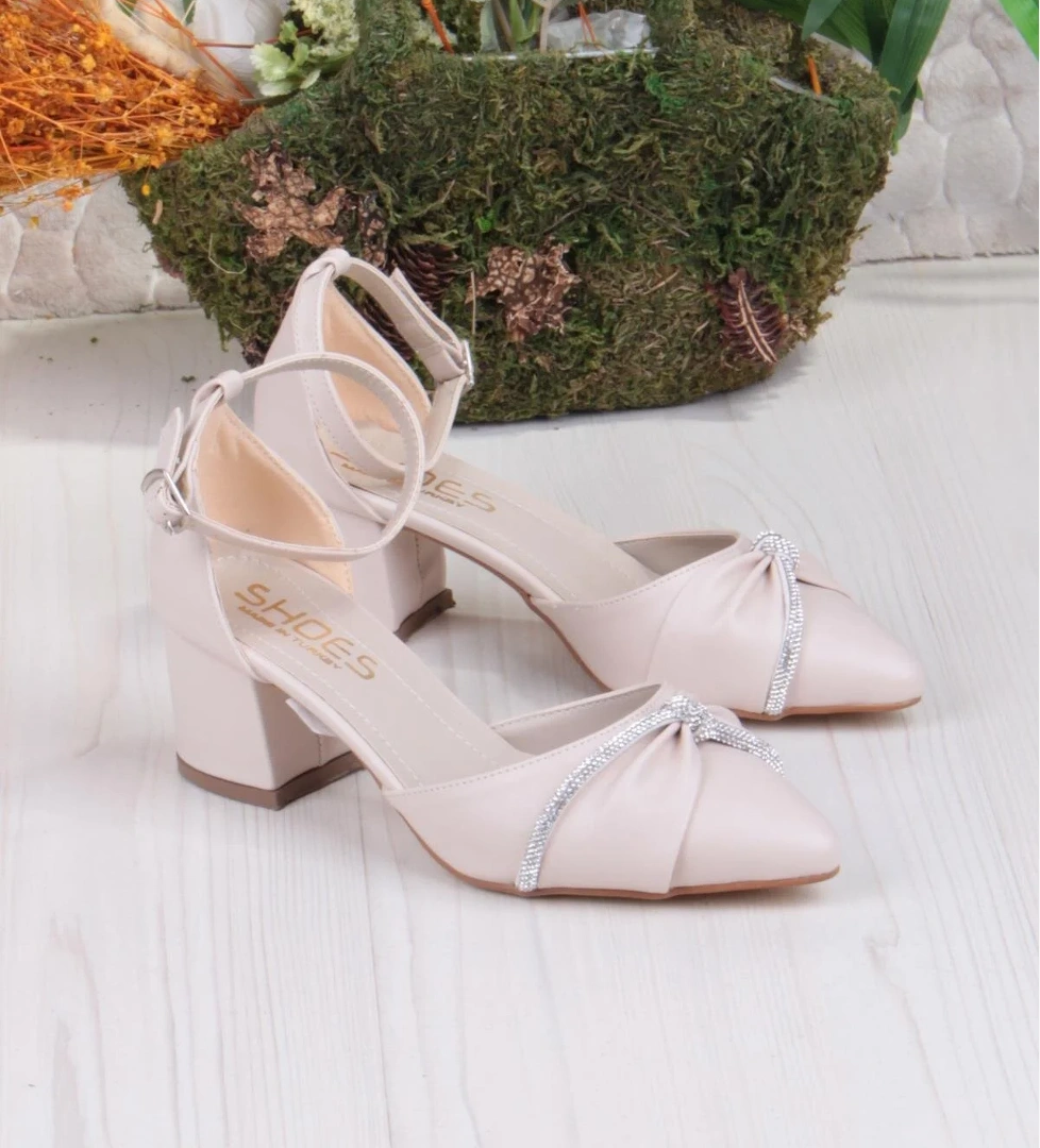 Fort 08-50 Biye Taşlı Burgu Model Alçak Topuklu Kadın Ayakkabı model görseli