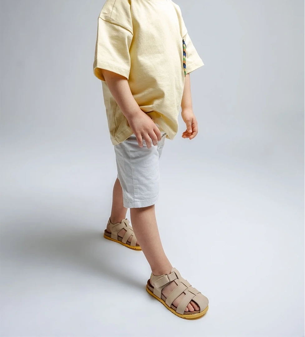 Unisex Çocuk Açık Sarı Hakiki Deri Mantar Tabanlı Günlük Çocuk Sandalet