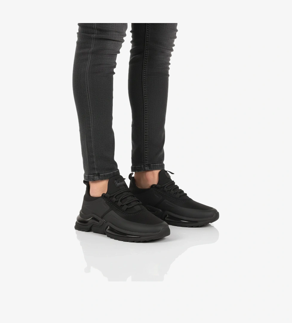 Siyah Bağcıklı Hafif Esnek Erkek Spor Ayakkabı Than 836 M