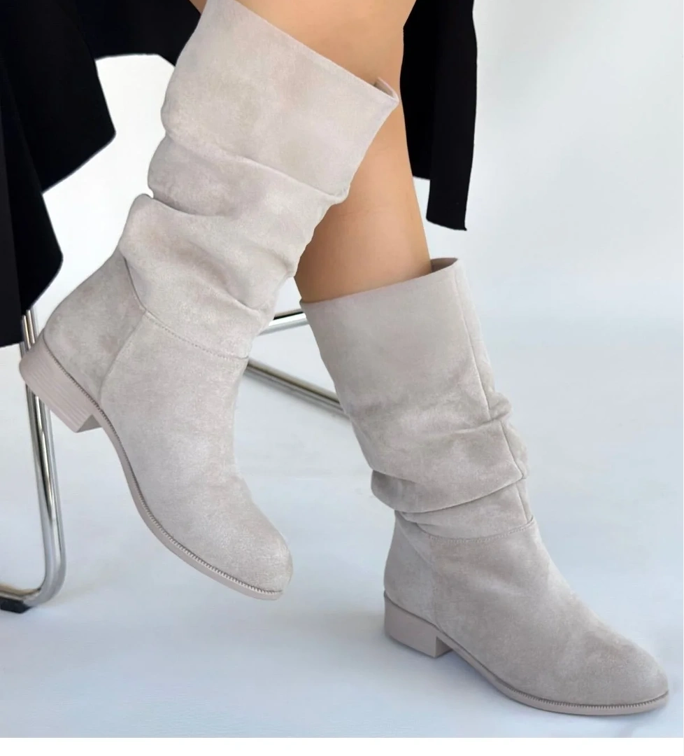 Pabucmarketi Bej Süet Körüklü Kadın Topuklu Çizme model görseli