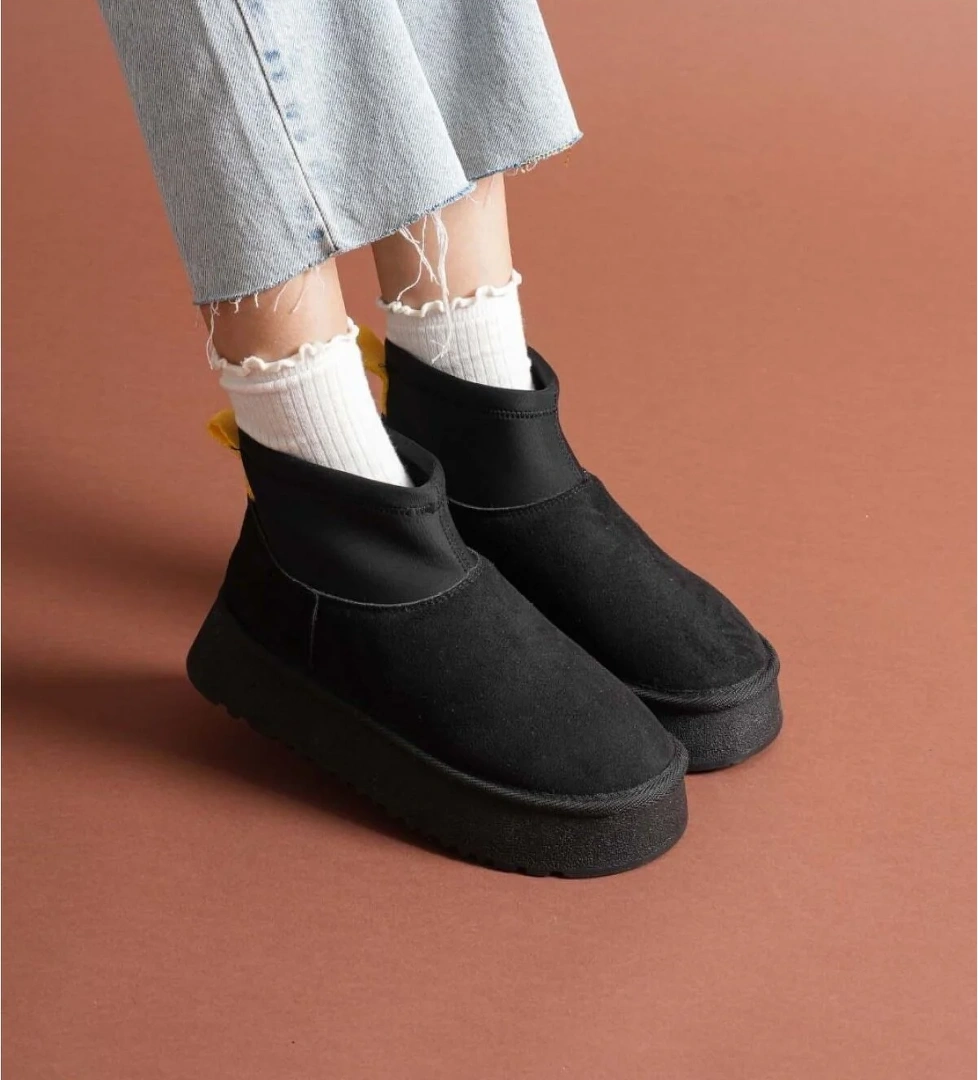 Siyah Süet Kadın Düz Bot