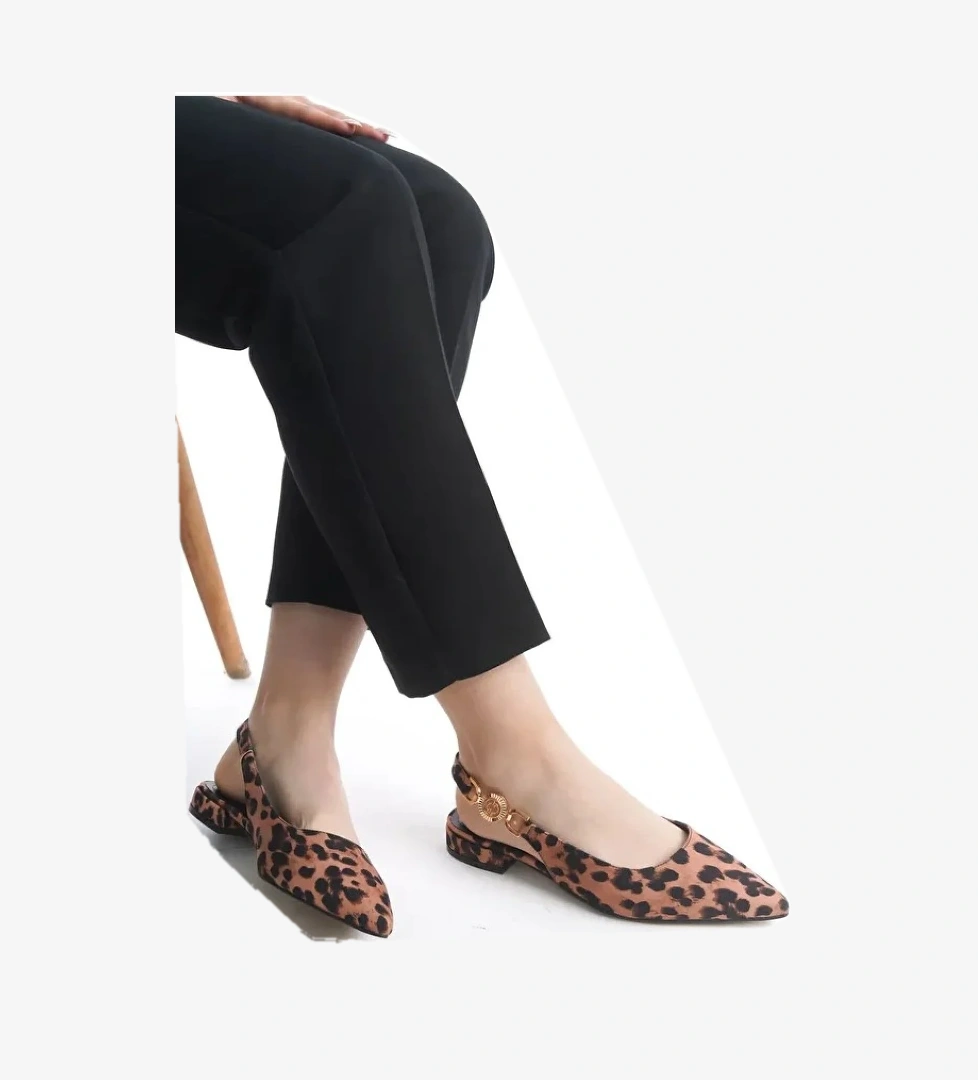 Yan Toka Detaylı Arkası Açık Kadın Babet Ayakkabı