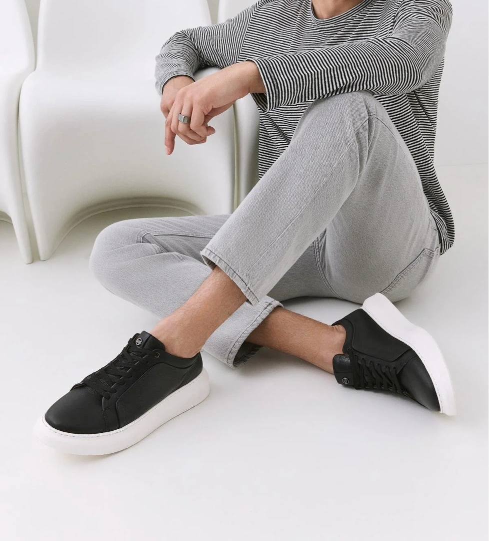 Erkek Deri Siyah Hafif Tabanlı Spor Ayakkabı - Görsel 1