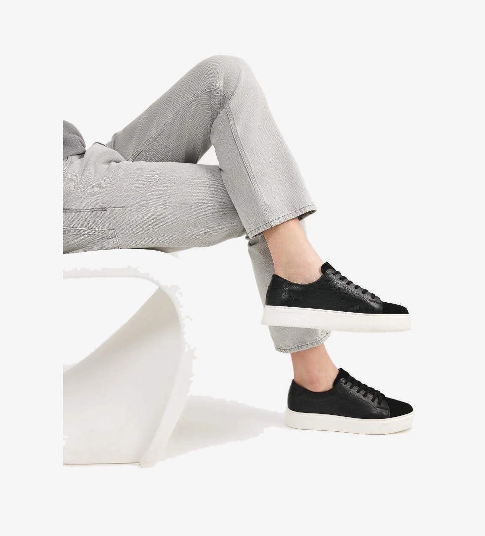 Yaya By Hotiç Erkek Deri Siyah Hafif Tabanlı Spor Ayakkabı model görseli