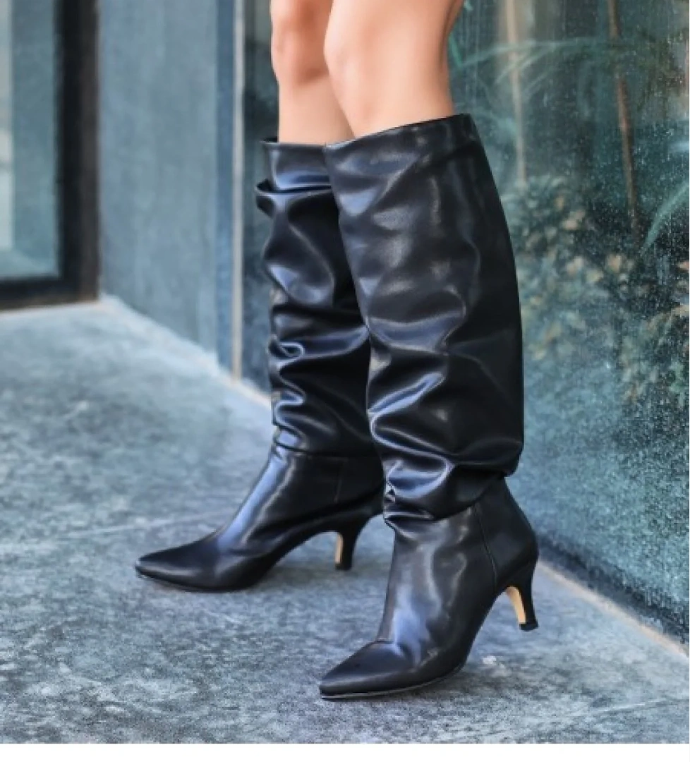 Siyah Kadın Topuklu Çizme