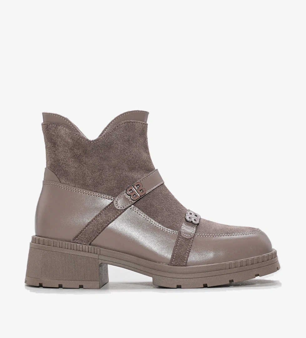 Fast Step Hakiki Deri Kadın Klasik Ayakkabı 233sza601 model görseli