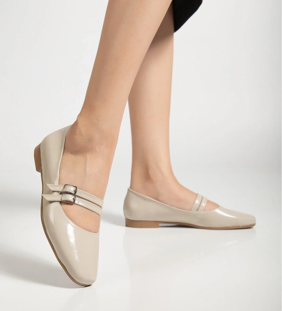 Kadın Bej Oval Burunlu Çift Tokalı Babet