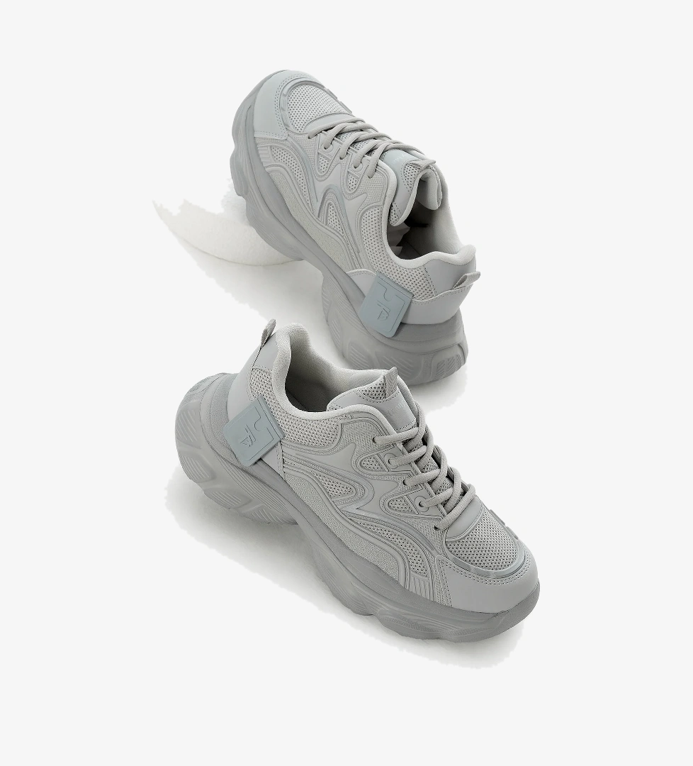 Kadın Gri Yüksek EVA Faylon Taban Nefes Alabilen Kumaş Desenli Bağcıklı Spor Ayakkabı - Görsel 1