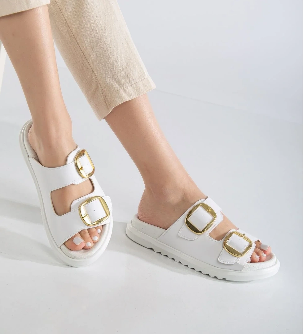 Kadın Beyaz Çift Bantlı Toka Detaylı Terlik