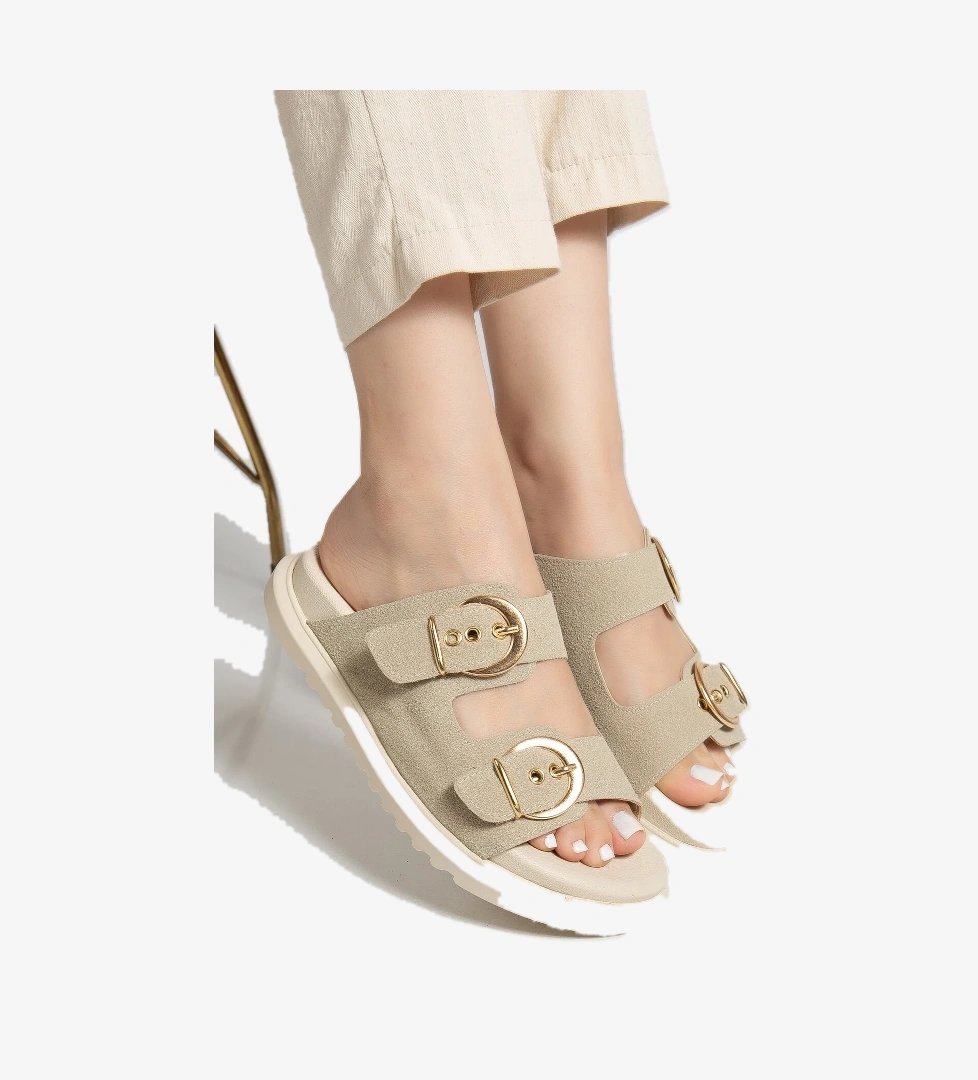 Kadın Bej Çift Bantlı Toka Detaylı Terlik - Görsel 1