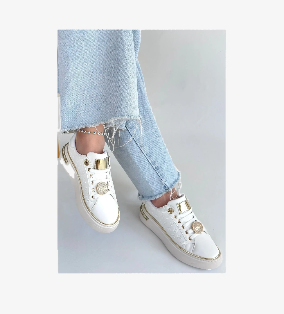 Pabucmarketi Beyaz Bağcıklı Kadın Spor Ayakkabı model görseli