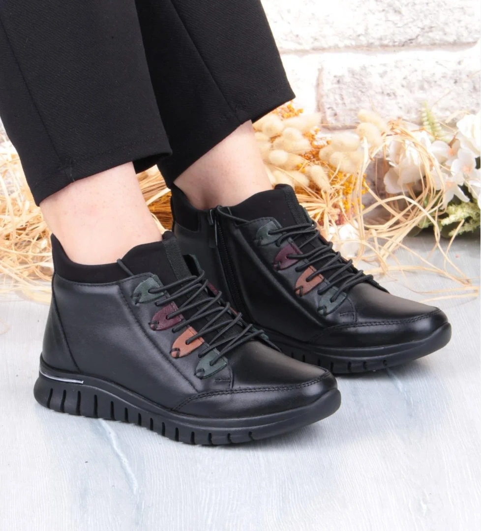 Pepita Z433 Rahat Esnek Kaymaz Taban Yumuşak Hakiki Deri Kadın Bot model görseli