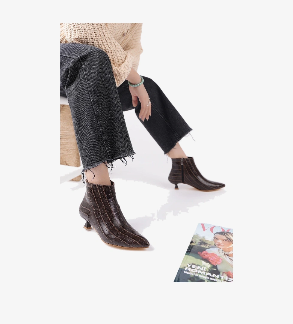 ÇAÇA Kroko Desenli Sivri Burun İnce Topuklu Fermuarlı Kadın Bot