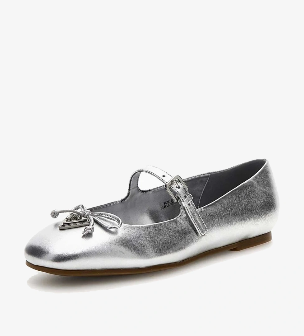 Guess Ballerina Fiyonklu Ayakkabı model görseli