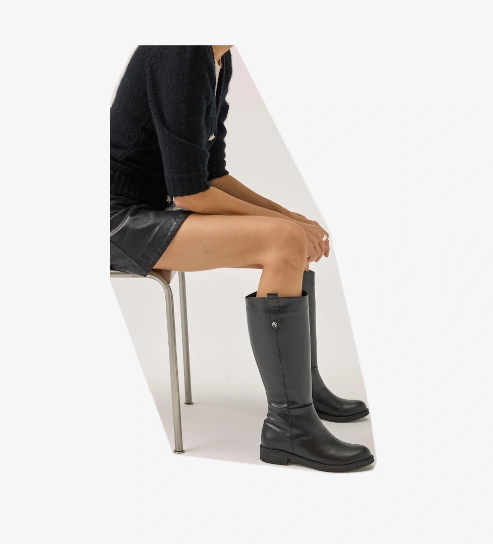 Siyah Kadın Çizme - Görsel 1